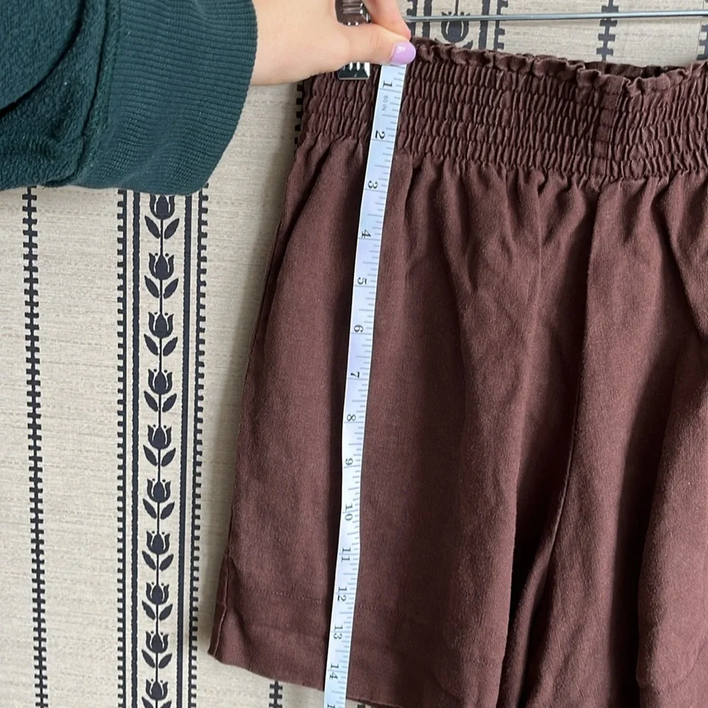 Brown 100% linen reformation shorts, M - Picture 5 of 5